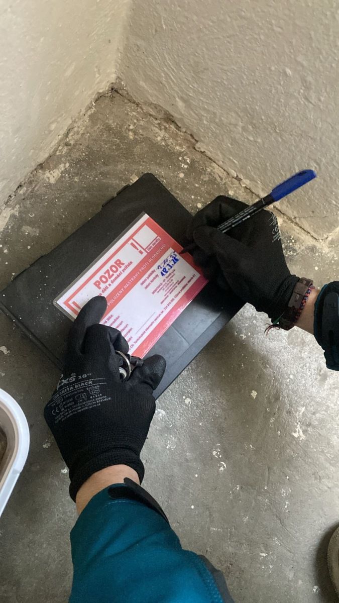 025:
Nasazení deratizačních stanic proti potkanům